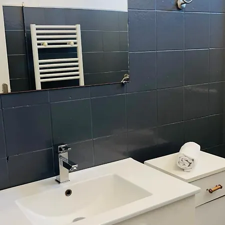 Appartement Bonne Surprise, T3 Terrasse Pr. Plage/ Centre/gare *